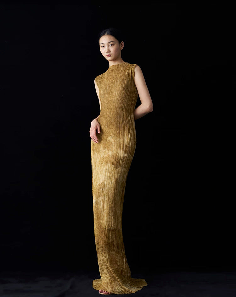 Summer New Arrival – Colour - Washed in Gobi StyleTie-Dye Mulberry Silk Sleeveless Maxi Dress with Oil-Painting Effect